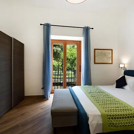 The Wanderlast Daire Sorrento